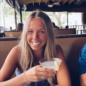 Meet your Posher, Hailey